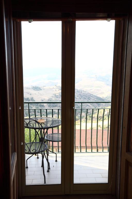Casa Albergo La Terza Stella Agira Quarto foto