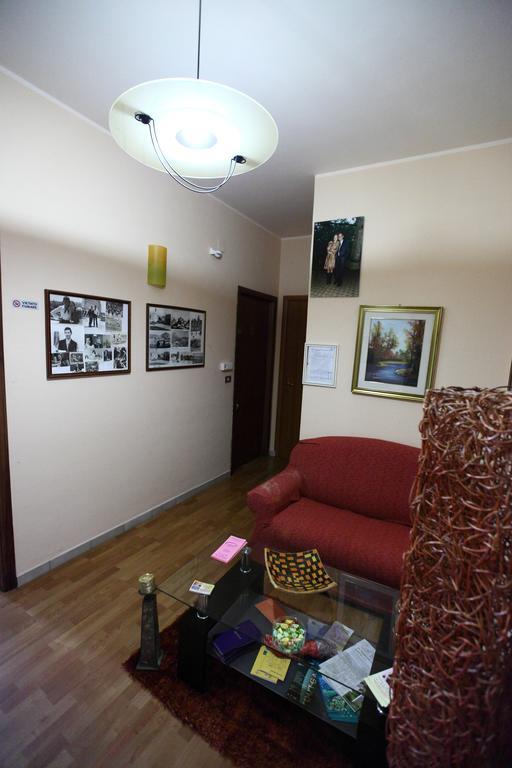 Casa Albergo La Terza Stella Agira Exterior foto